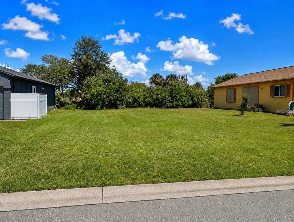 493 RICOLD TERRACE photo 2