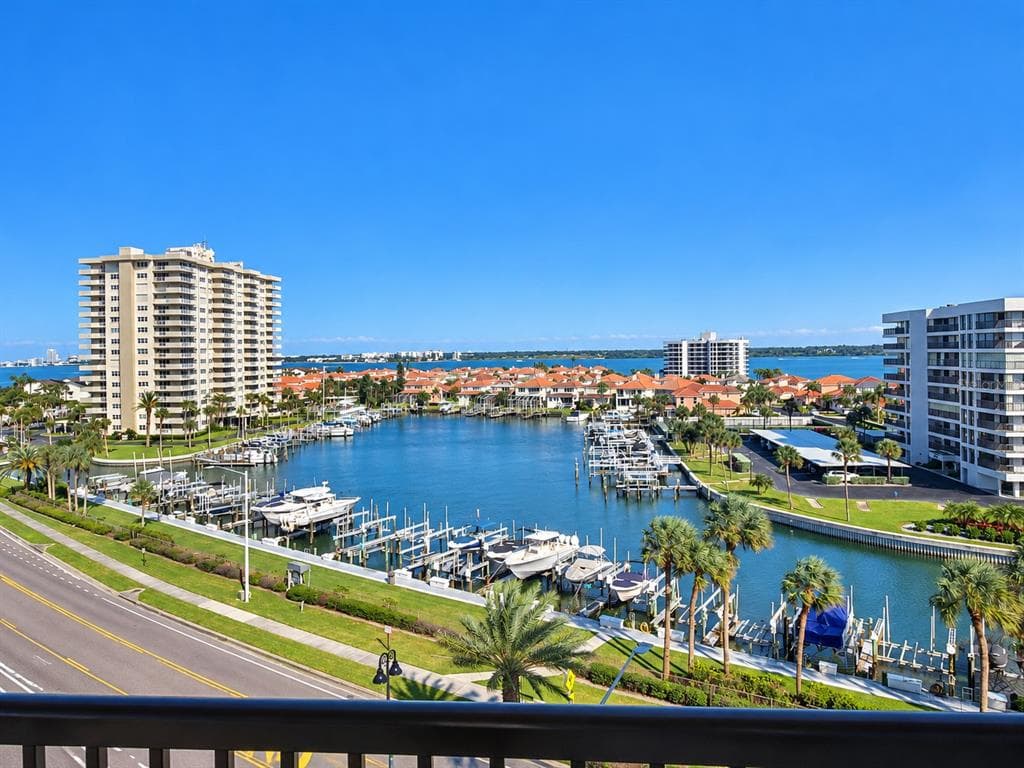 1660 GULF BOULEVARD 706 photo 19