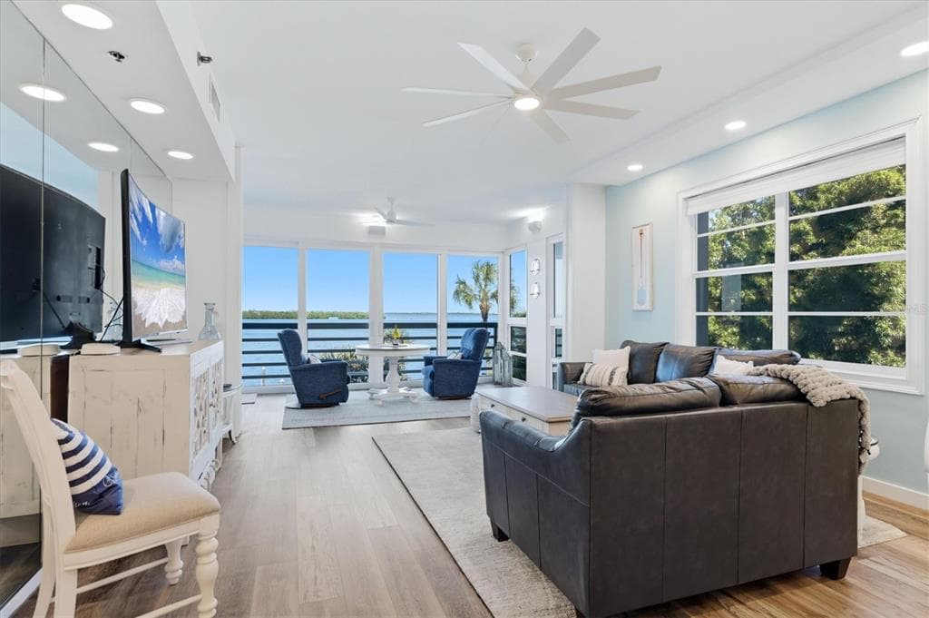 615 DREAM ISLAND PLACE #212 2