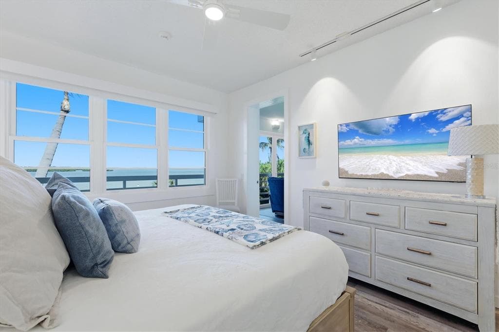 615 DREAM ISLAND PLACE 212 photo 20