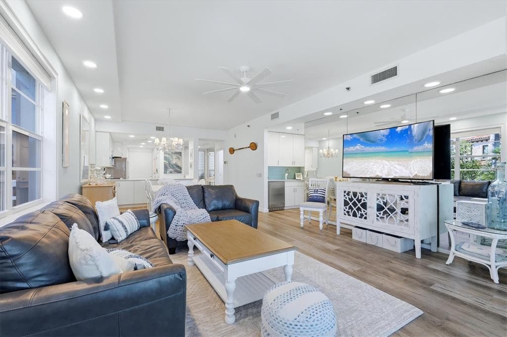 615 DREAM ISLAND PLACE 212 photo 8