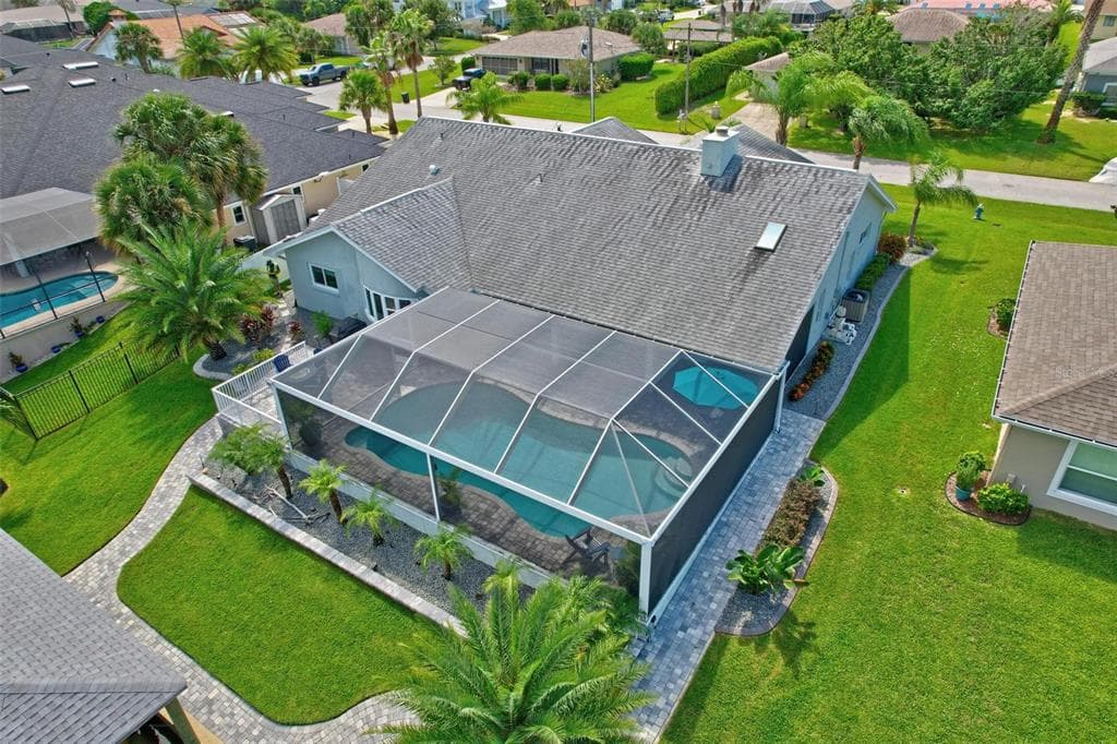 6 COLONY COURT photo 13