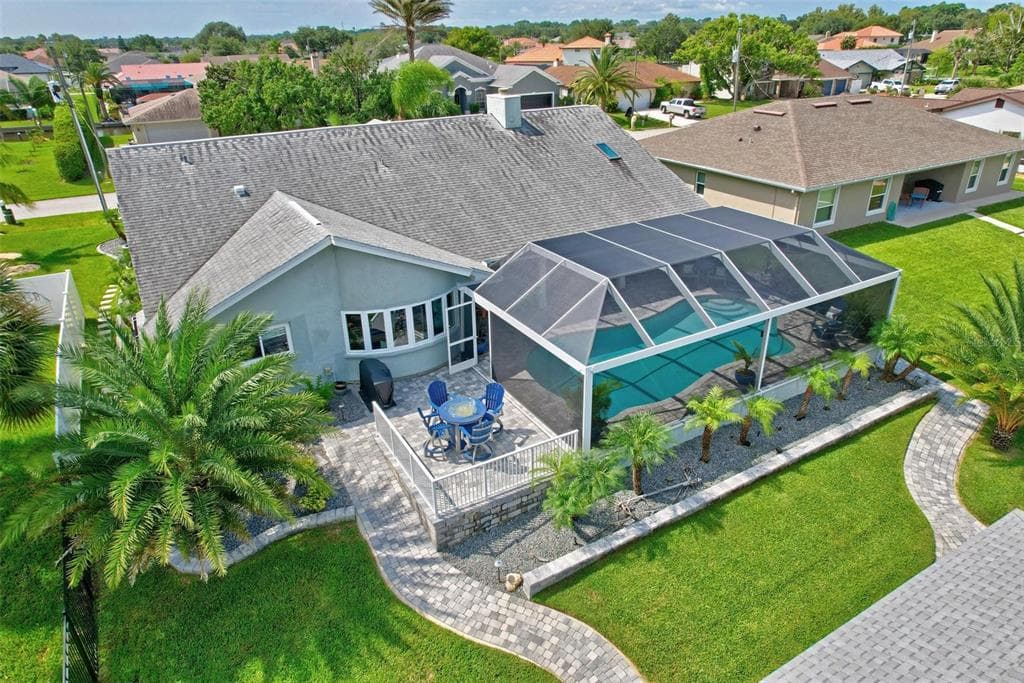 6 COLONY COURT photo 10