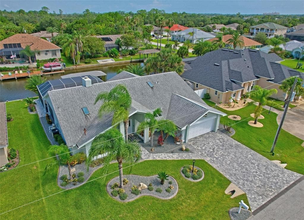 6 COLONY COURT photo 15