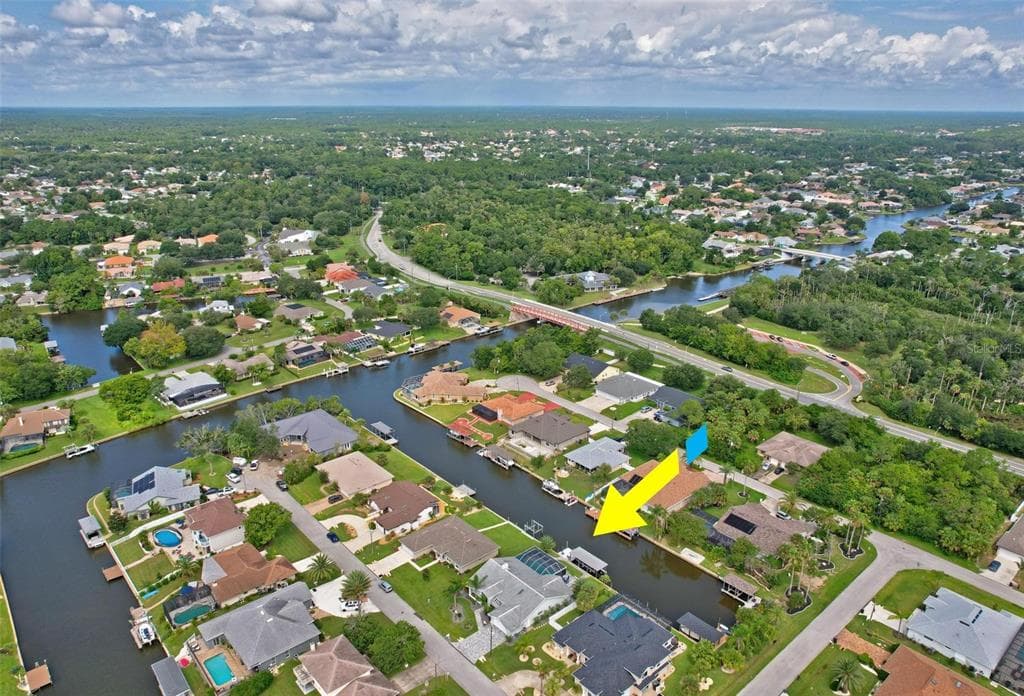 6 COLONY COURT photo 21