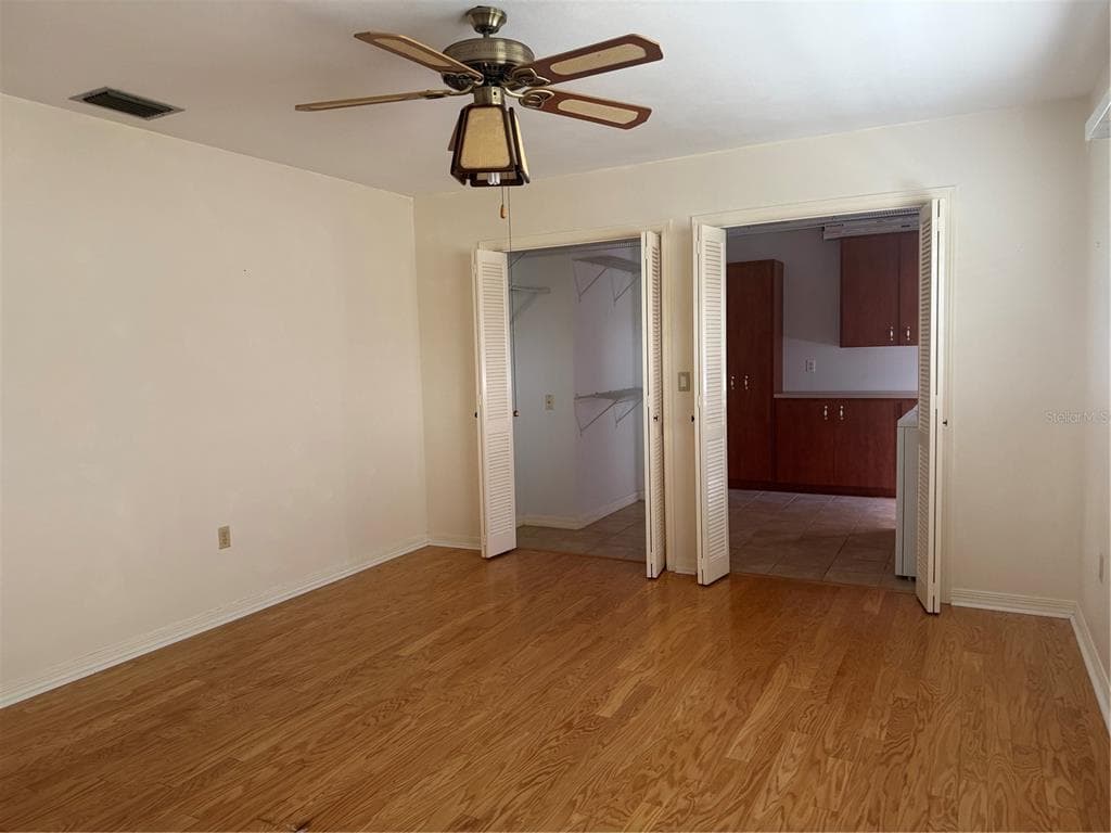 1400 AVENUE D NE photo 13