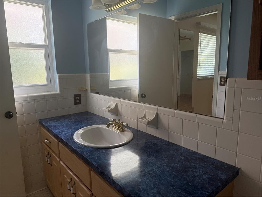 1400 AVENUE D NE photo 16