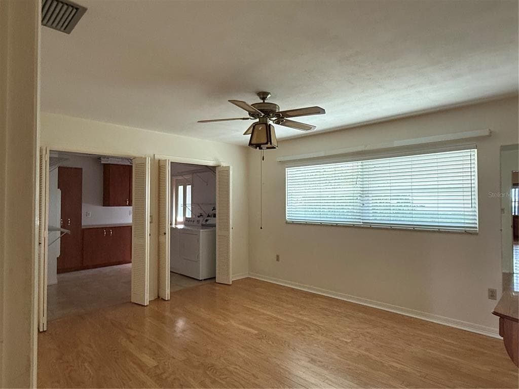 1400 AVENUE D NE photo 12