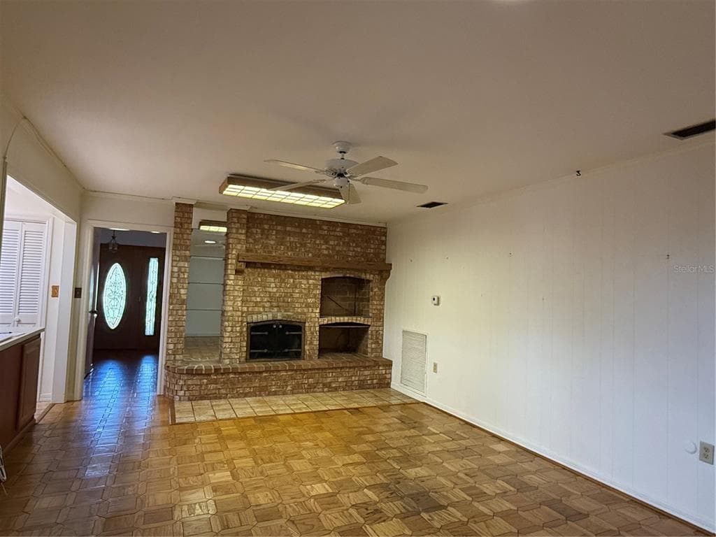 1400 AVENUE D NE photo 10