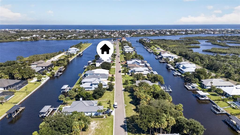 121 SEASIDE POINT photo 3