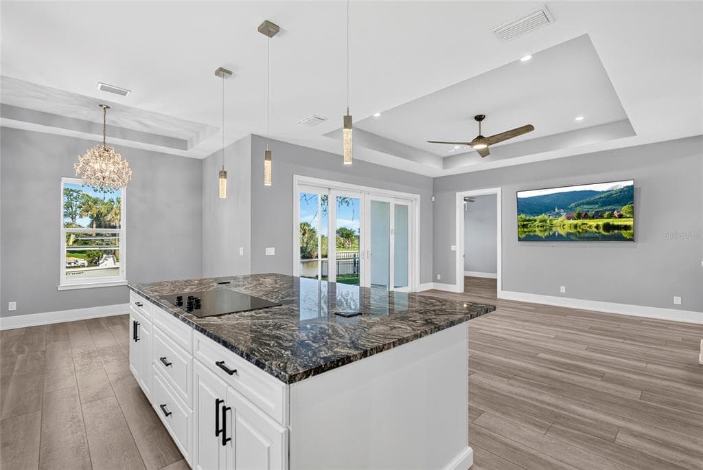 121 SEASIDE POINT photo 9