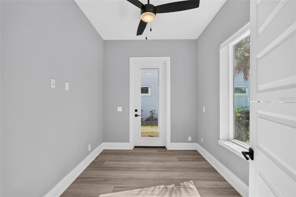 121 SEASIDE POINT photo 14