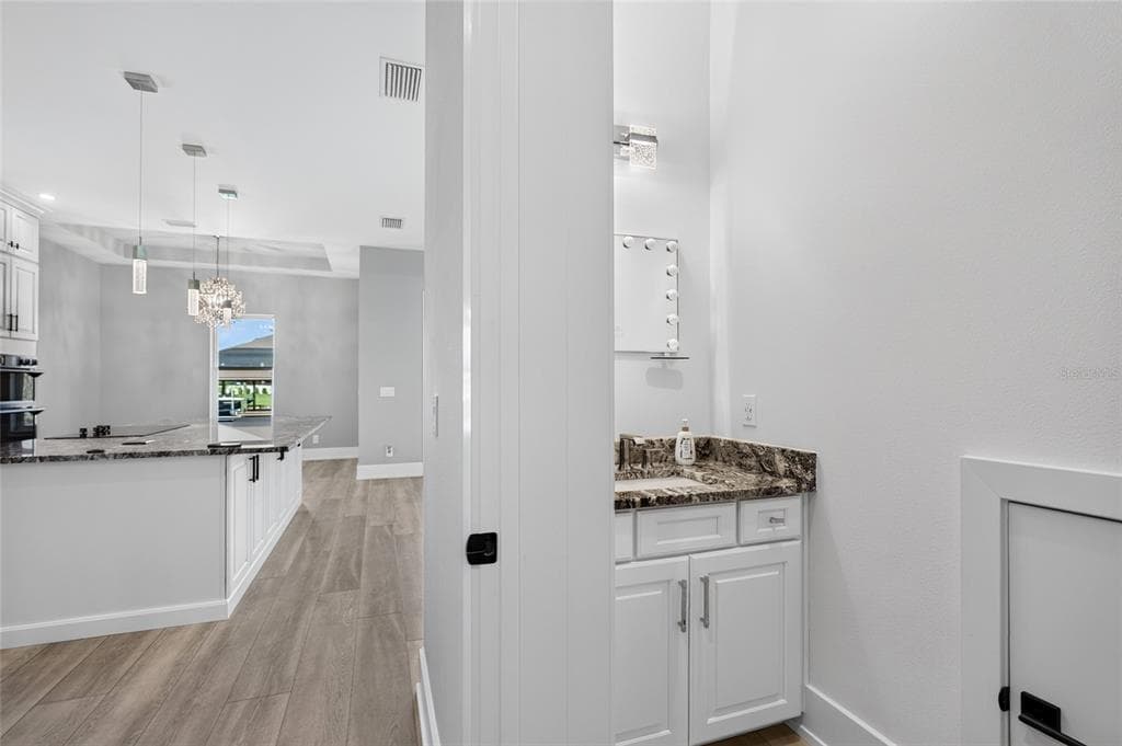121 SEASIDE POINT photo 11