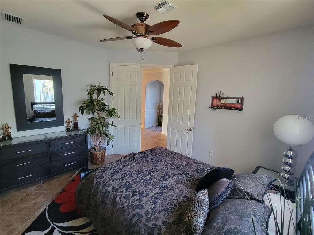 4245 SPIRE STREET photo 12