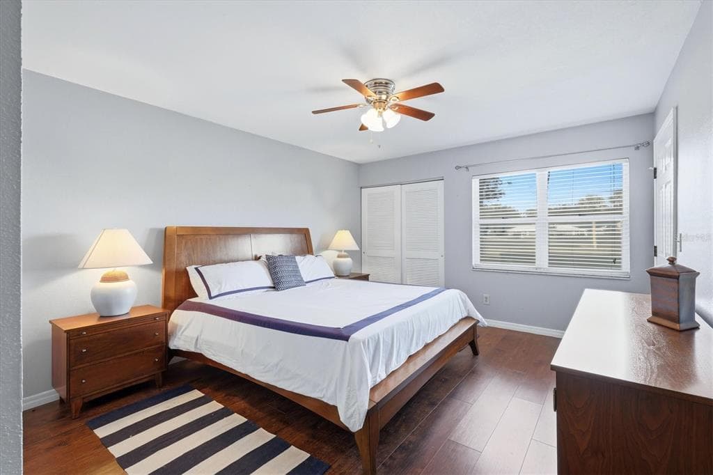 427 CERROMAR LANE 356 photo 24