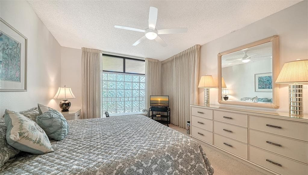 2110 HARBOURSIDE DRIVE 523 photo 24