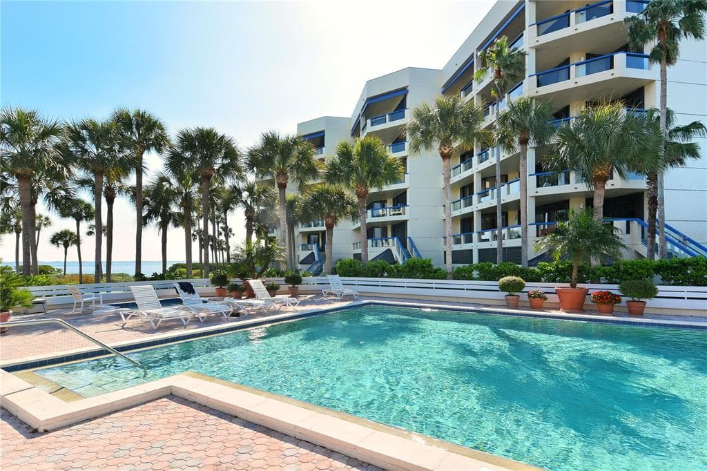 2110 HARBOURSIDE DRIVE 523 photo 15