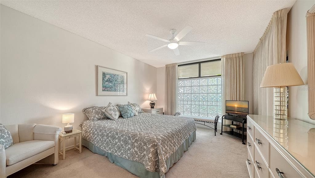 2110 HARBOURSIDE DRIVE 523 photo 25