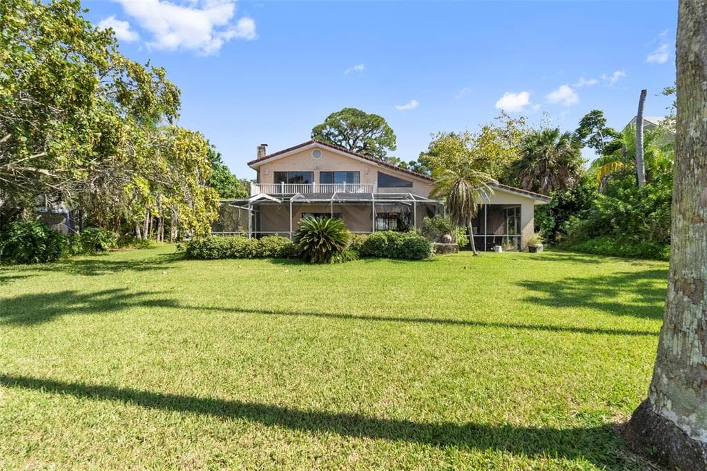 600 SHORE DRIVE E photo 16
