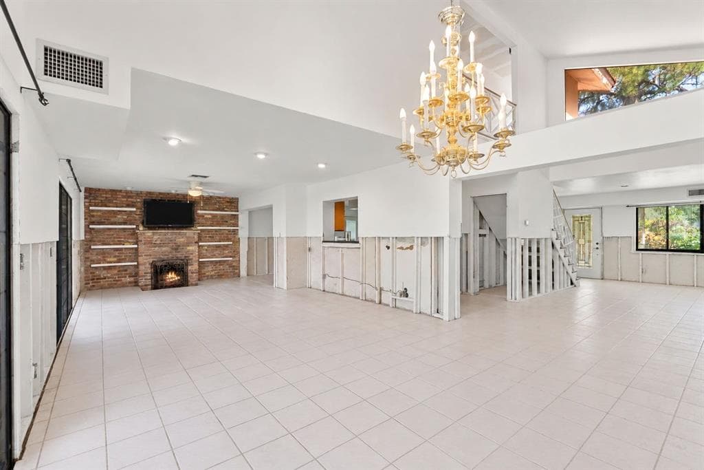 600 SHORE DRIVE E photo 24