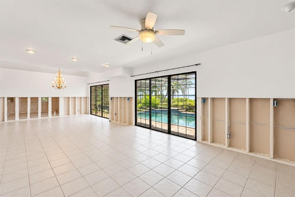600 SHORE DRIVE E photo 25