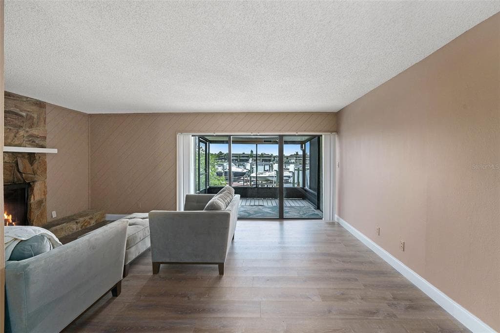 8719 COVE COURT 10 photo 4
