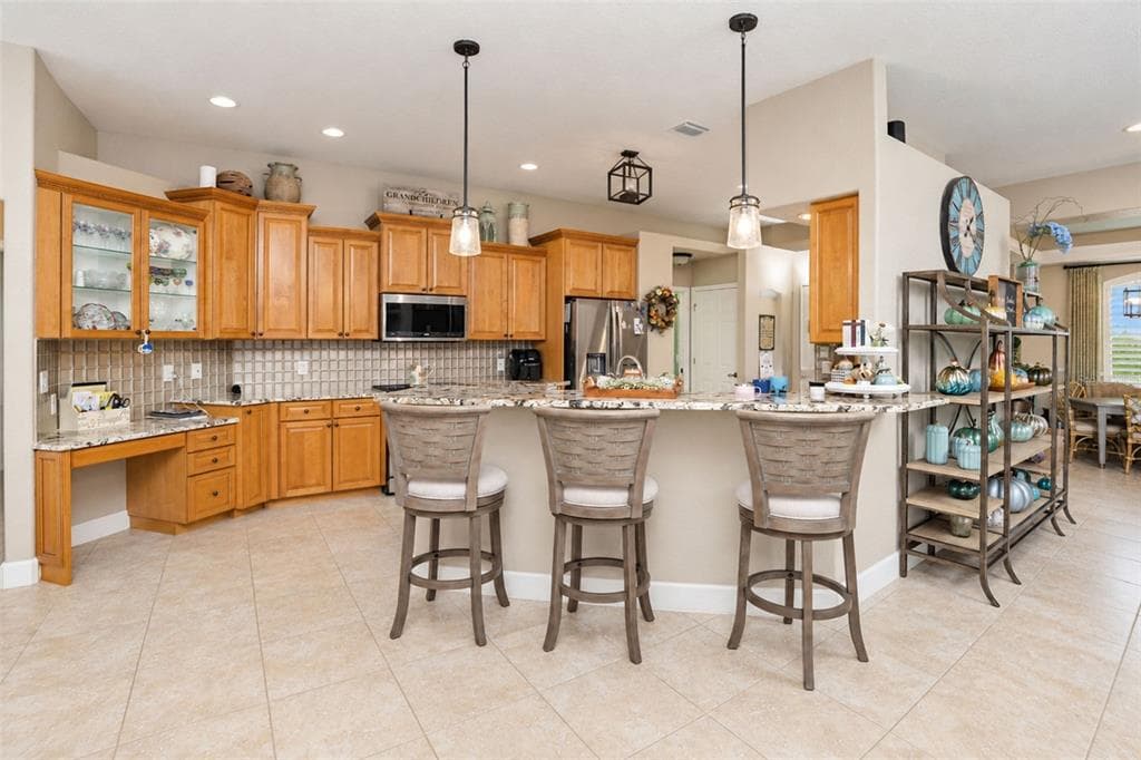 472 MACEDONIA DR photo 24