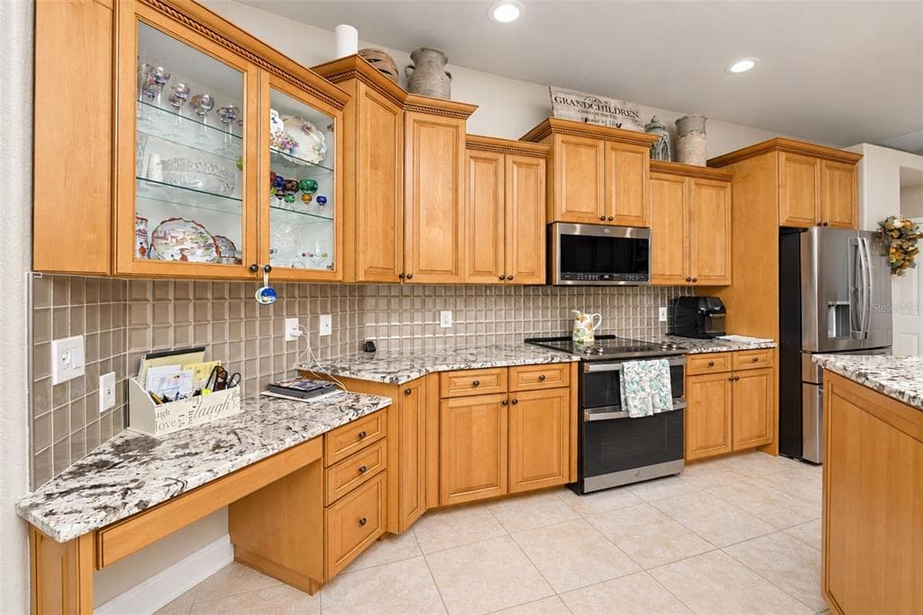 472 MACEDONIA DR photo 25