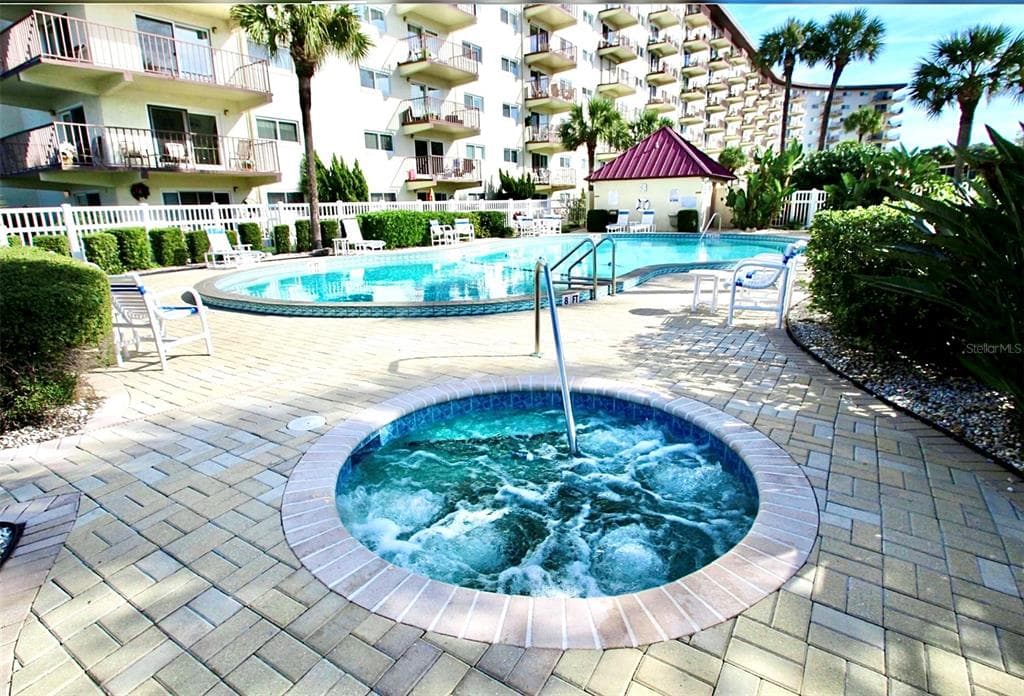 100 SILVER BEACH AVENUE 720 photo 13