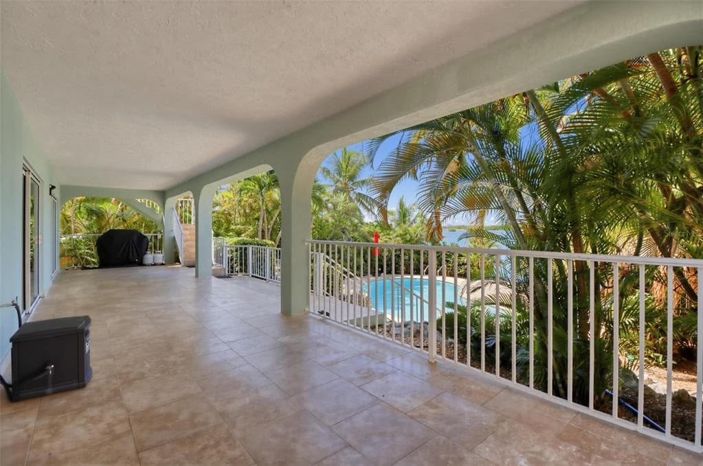 422 HARBOUR DRIVE photo 23