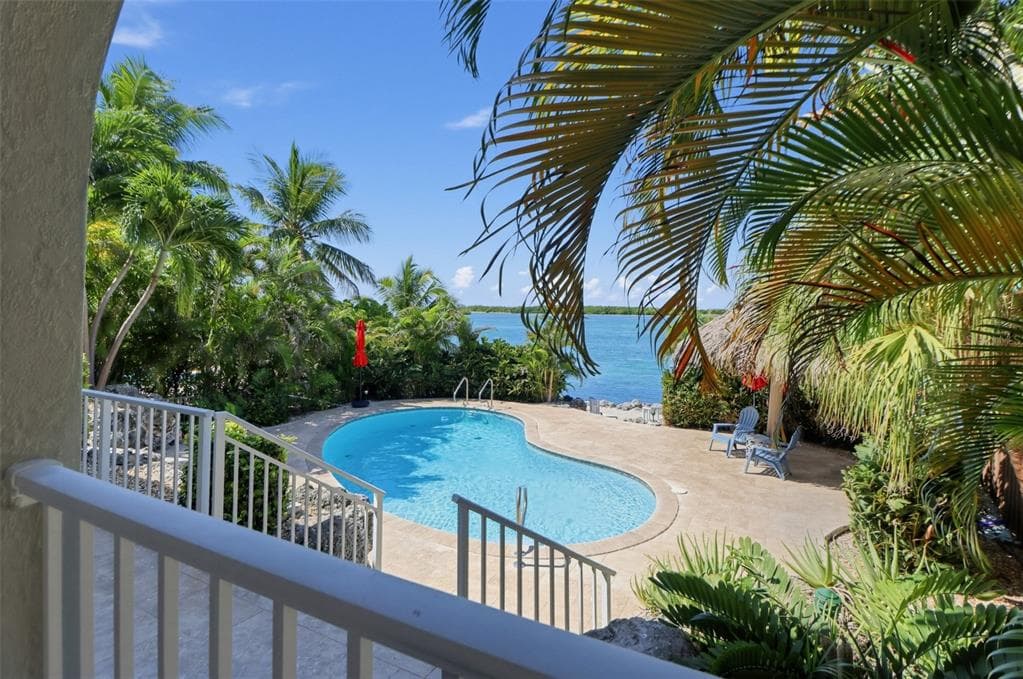 422 HARBOUR DRIVE photo 12