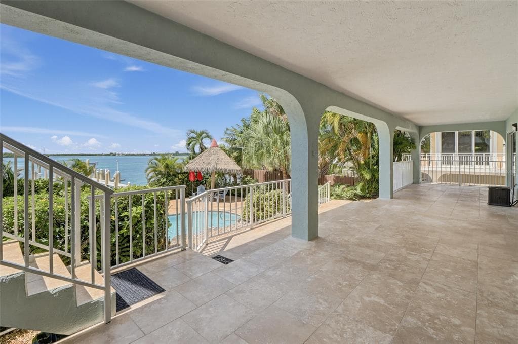 422 HARBOUR DRIVE photo 22