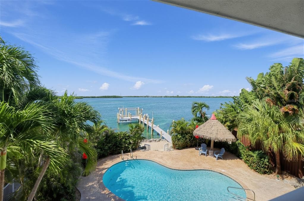 422 HARBOUR DRIVE photo 5