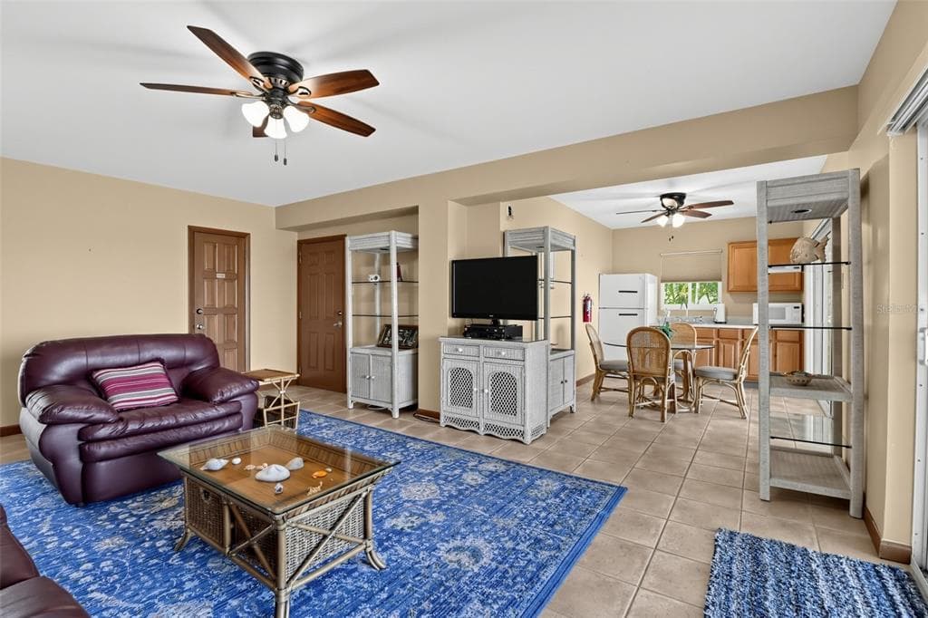 422 HARBOUR DRIVE photo 19