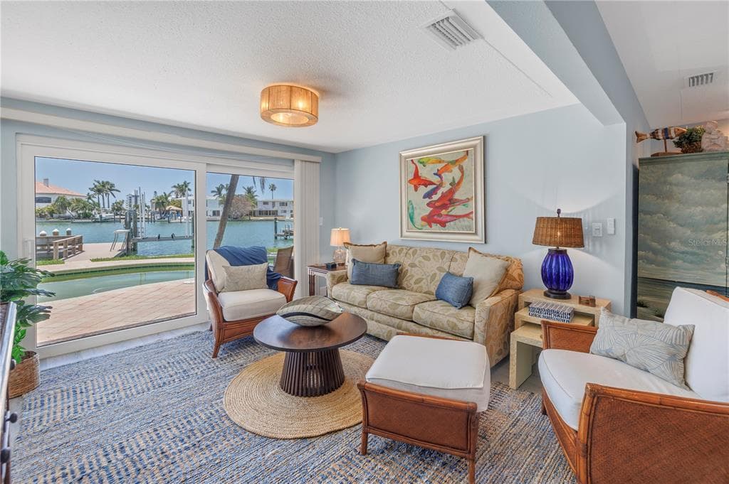 10128 YACHT CLUB DRIVE photo 23