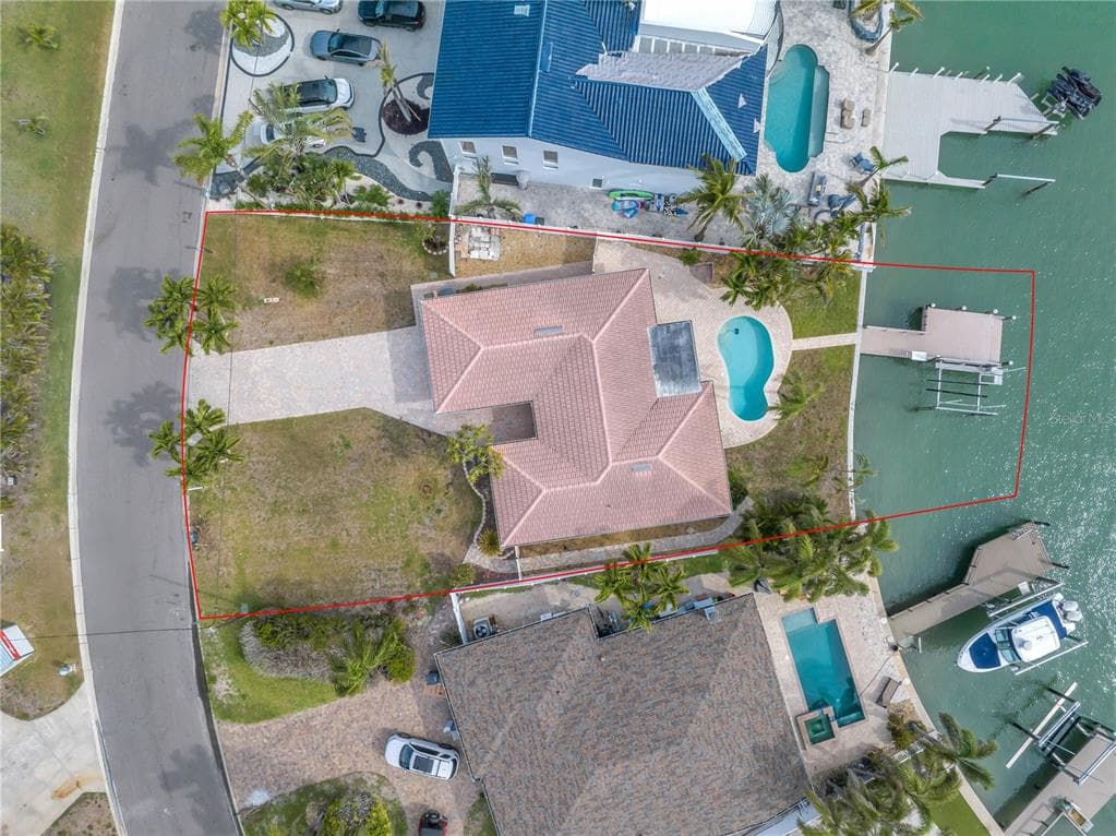 10128 YACHT CLUB DRIVE photo 2