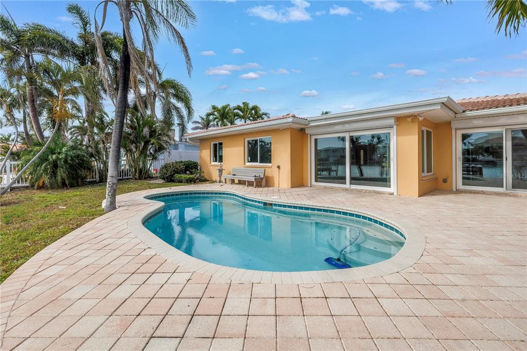 10128 YACHT CLUB DRIVE photo 5