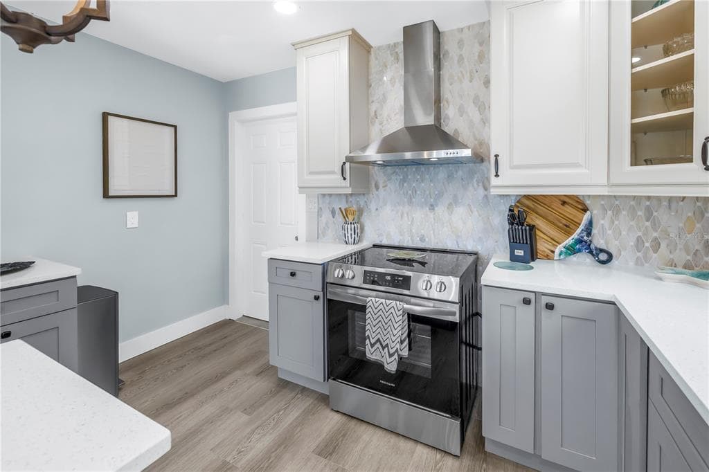 10128 YACHT CLUB DRIVE photo 14