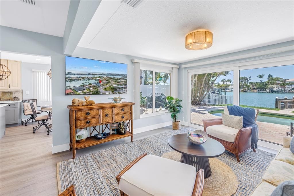 10128 YACHT CLUB DRIVE photo 21
