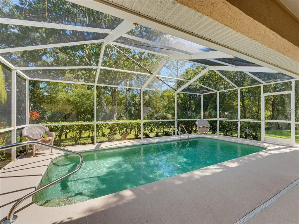9121 BELLAMY COURT photo 2