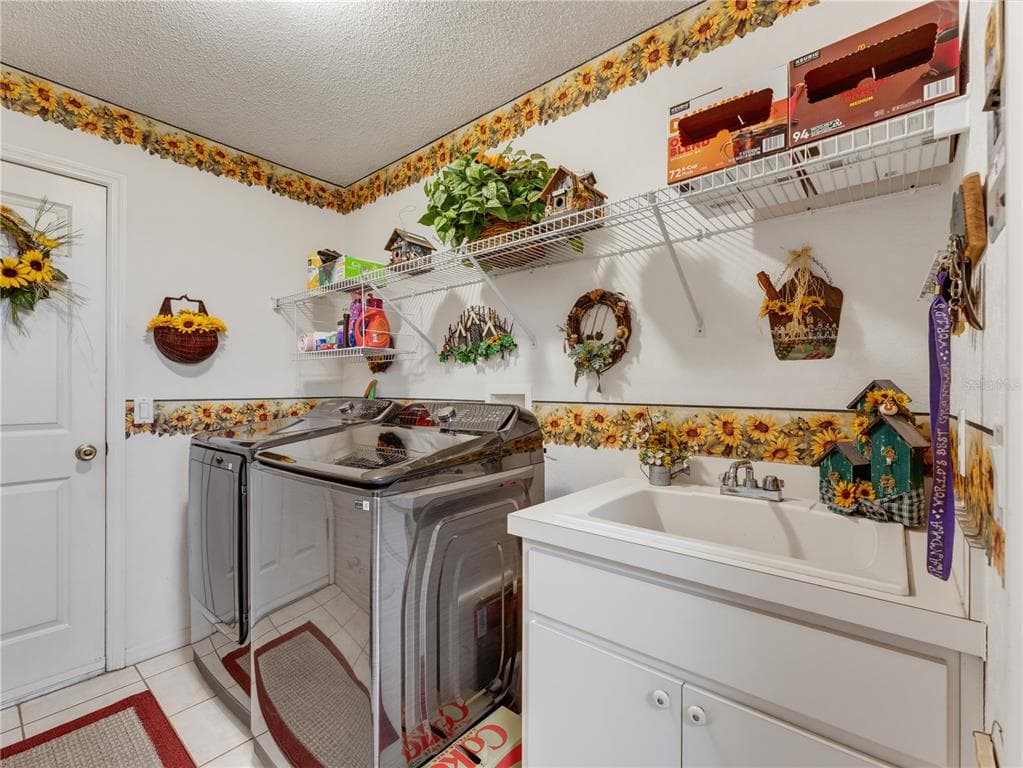 9121 BELLAMY COURT photo 20