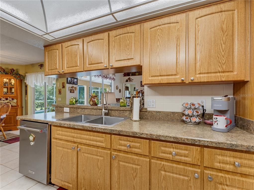 9121 BELLAMY COURT photo 19