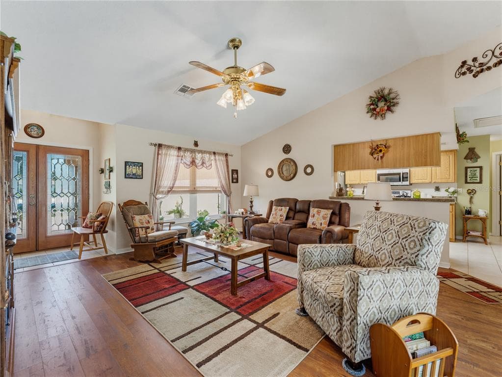 9121 BELLAMY COURT photo 8