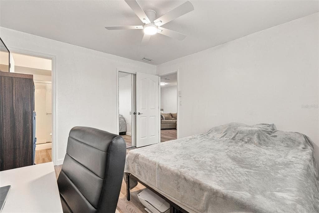 12538 SW KINGSWAY CIRCLE 1008 photo 23