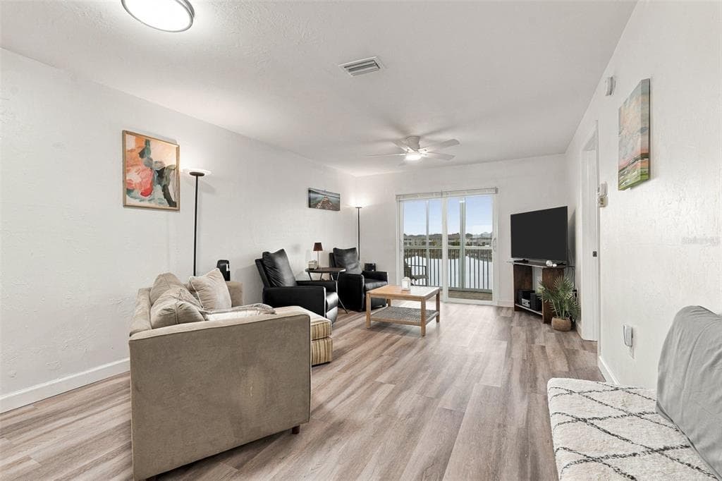 12538 SW KINGSWAY CIRCLE 1008 photo 6