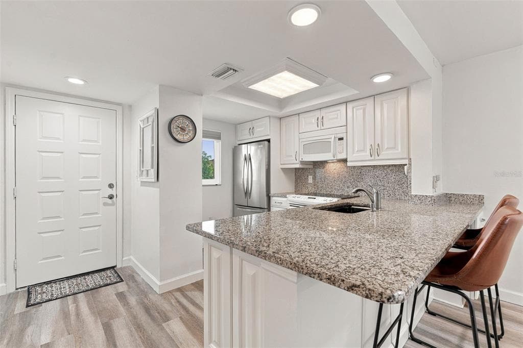 12538 SW KINGSWAY CIRCLE 1008 photo 17