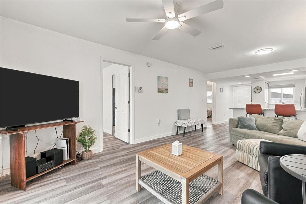 12538 SW KINGSWAY CIRCLE 1008 photo 5