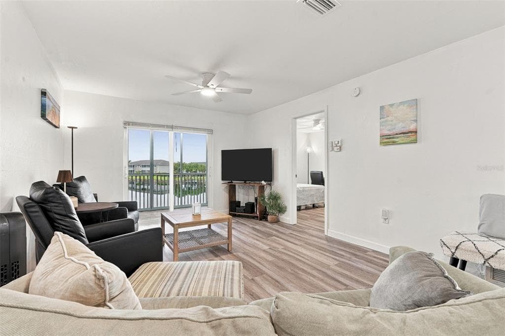 12538 SW KINGSWAY CIRCLE 1008 photo 19