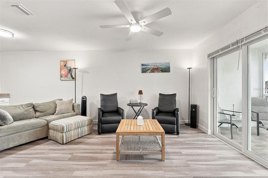 12538 SW KINGSWAY CIRCLE 1008 photo 21