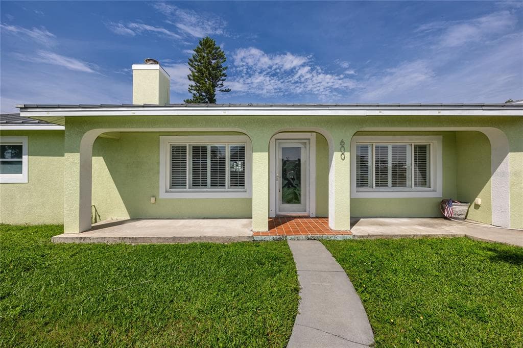 600 NORMANDY ROAD photo 6